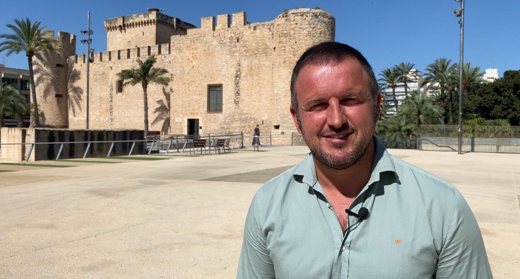 El portavoz del PP reclama un debate público sobre el modelo de la ciudad con el alcalde de Elche El portavoz del PP reclama un debate público sobre el modelo de la ciudad con el alcalde de Elche
