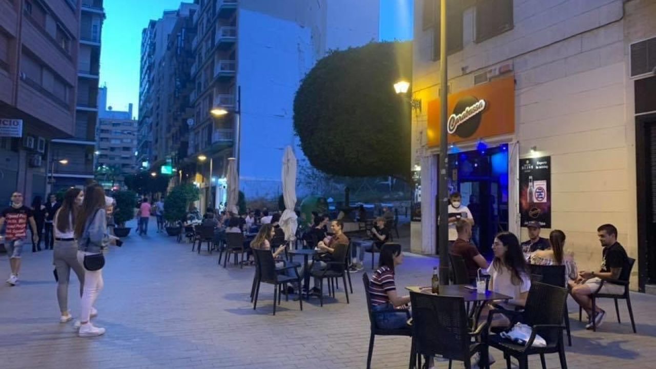 El Supremo obliga al Ayuntamiento a declarar zona ZAS el barrio de Russafa El Supremo obliga al Ayuntamiento a declarar zona ZAS el barrio de Russafa