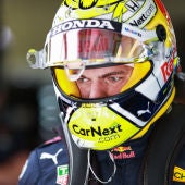 Max Verstappen, bajo su casco