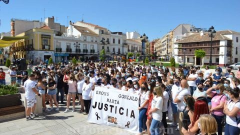 La concentraci&oacute;n ha reunido a varios cientos de personas en Tomelloso