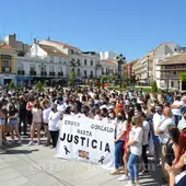 La concentración ha reunido a varios cientos de personas en Tomelloso La concentración ha reunido a varios cientos de personas en Tomelloso