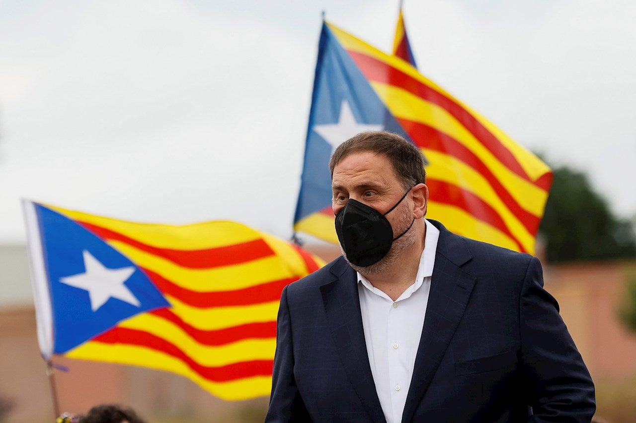 La presión al Tribunal de Cuentas protagoniza las portadas mientras estudia las posibles multas a los líderes del procés La presión al Tribunal de Cuentas protagoniza las portadas mientras estudia las posibles multas a los líderes del procés