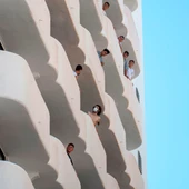 Más de 1.200 contagios en España por el macrobrote de Mallorca: 12 jóvenes hospitalizados y unos 260 aislados Más de 1.200 contagios en España por el macrobrote de Mallorca: 12 jóvenes hospitalizados y unos 260 aislados