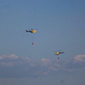 Helicópteros que participaron en la extinción del incendio