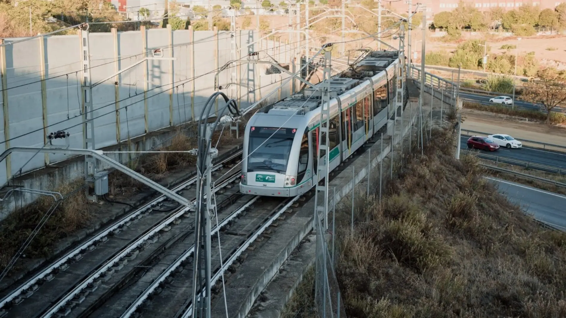 Los usuarios de Metro de Sevilla otorgan un notable alto al suburbano, la mejor valoración desde su puesta en servicio Los usuarios de Metro de Sevilla otorgan un notable alto al suburbano, la mejor valoración desde su puesta en servicio