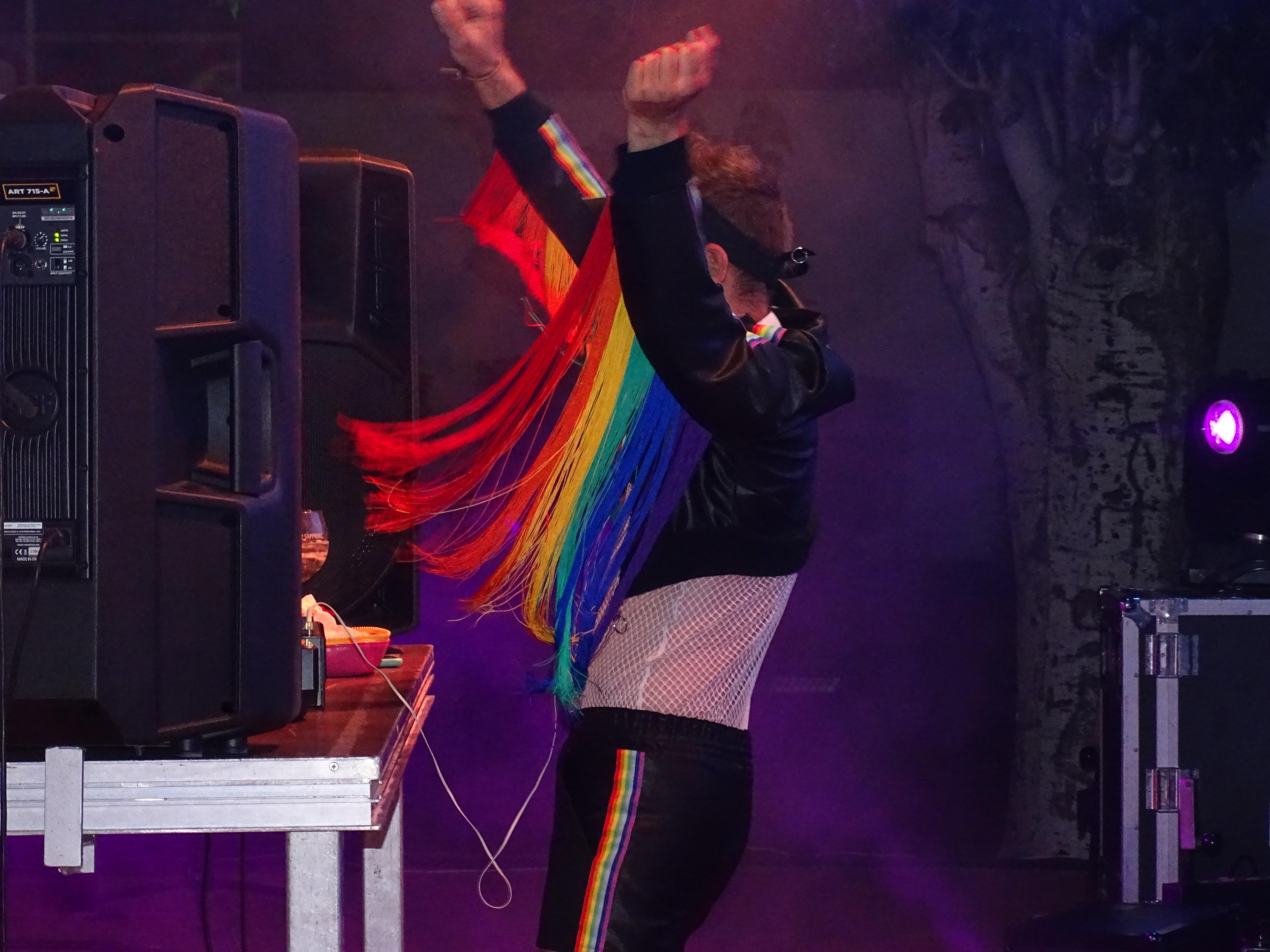 Música, color y buen ambiente en la Power Pride de Quintanar Música, color y buen ambiente en la Power Pride de Quintanar