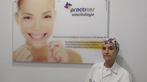 Dra. M&aacute;rjori Villagr&aacute;n, periodoncista en Practiser