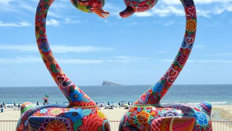 La 'Galaxia Hung' veranea en Benidorm.