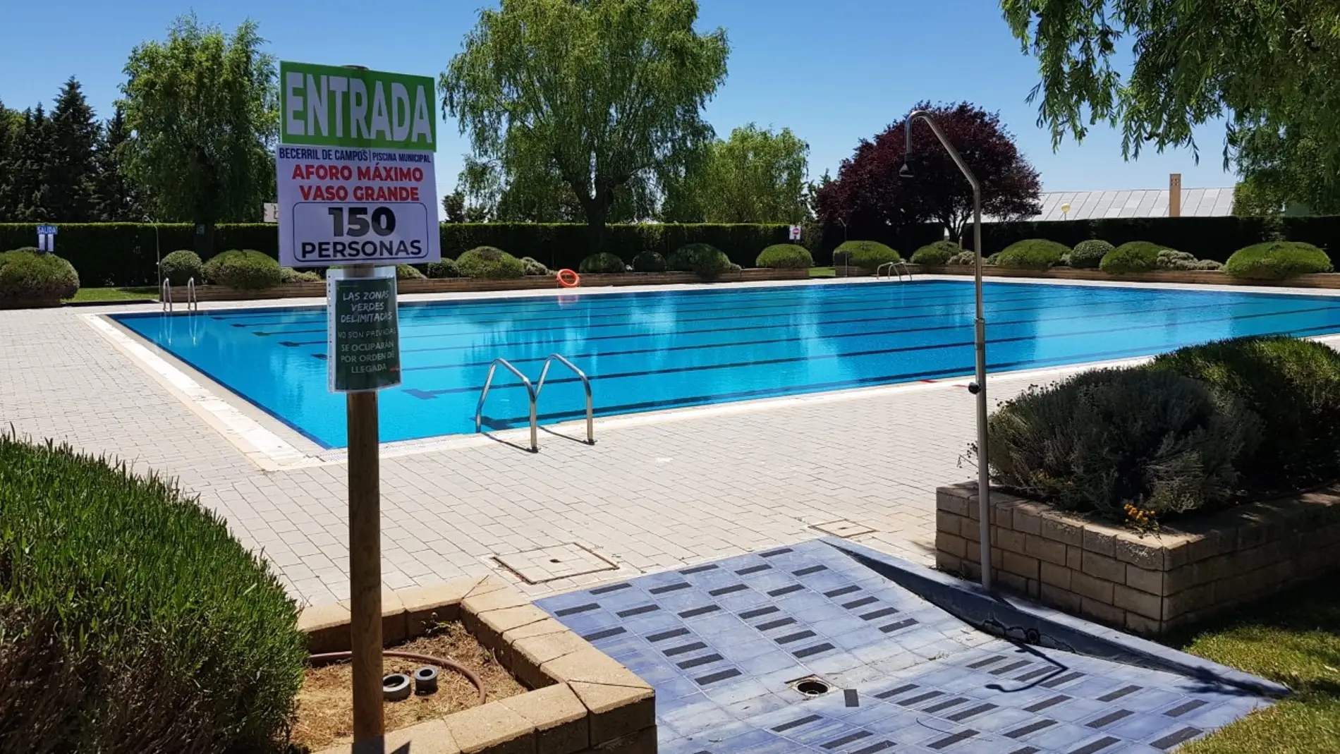 La provincia destina 164.000 euros a compensar el incremento de los gastos en la apertura de piscinas