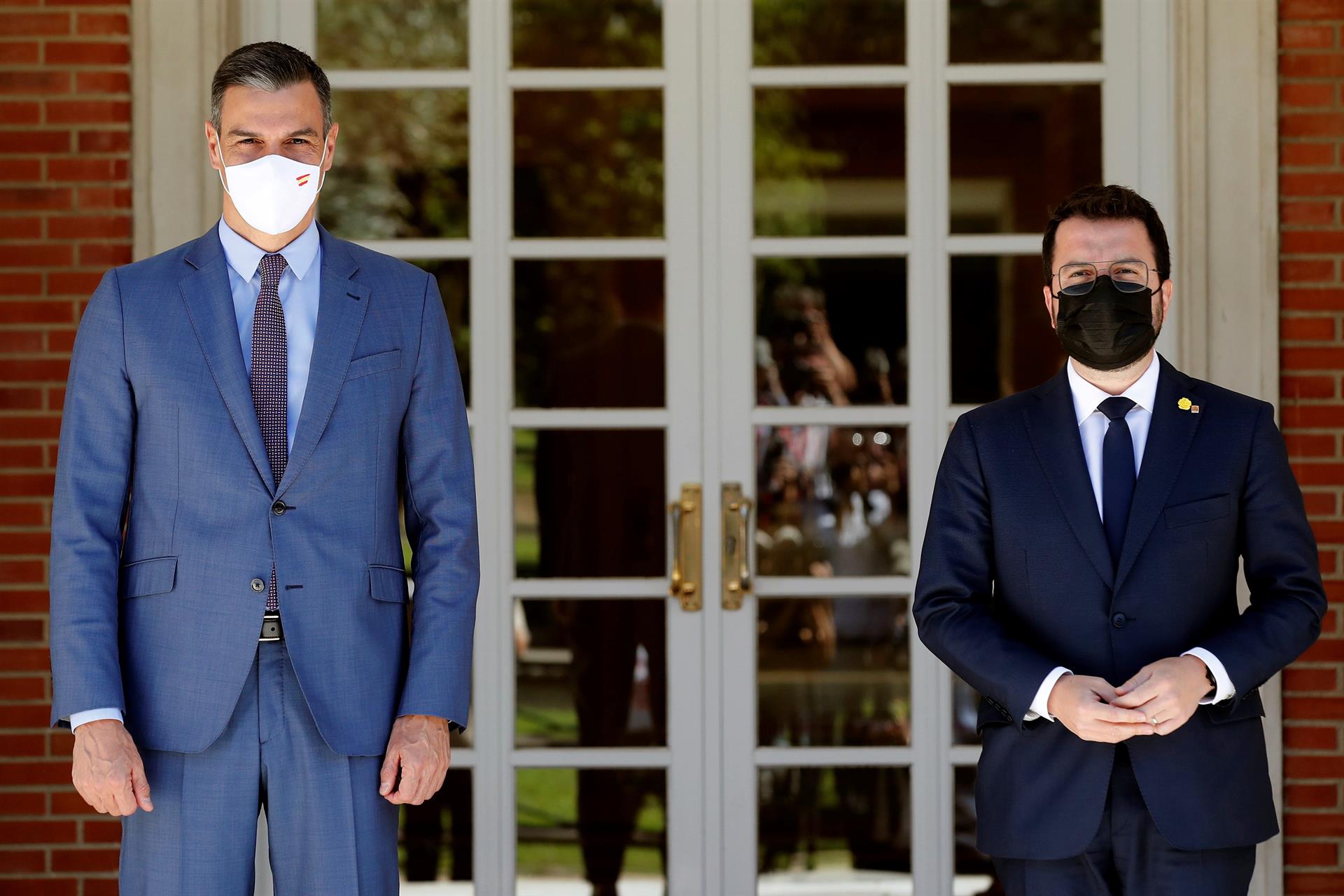 La reunión entre Pedro Sánchez y Pere Aragonès en La Moncloa ocupa las portadas de los periódicos La reunión entre Pedro Sánchez y Pere Aragonès en La Moncloa ocupa las portadas de los periódicos