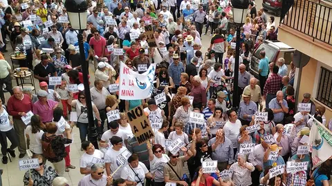 Movilización ciudadana contra la minería de tierras raras en la comarca de Campo de Montiel Movilización ciudadana contra la minería de tierras raras en la comarca de Campo de Montiel