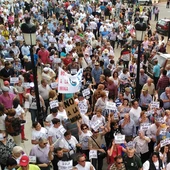 Movilización ciudadana contra la minería de tierras raras en la comarca de Campo de Montiel Movilización ciudadana contra la minería de tierras raras en la comarca de Campo de Montiel