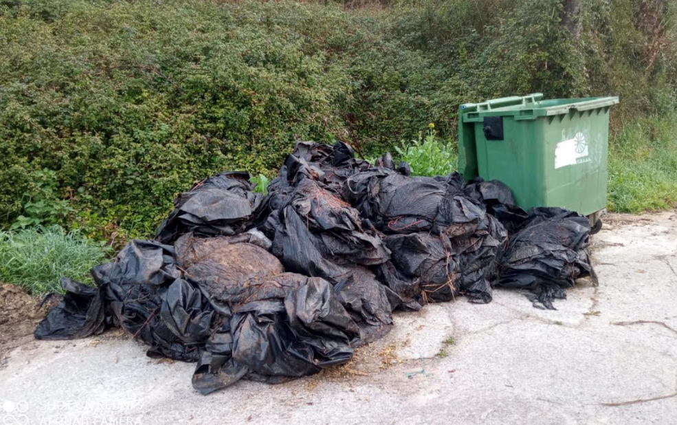 La Xunta no contempla recuperar la recogida de plásticos agrícolas La Xunta no contempla recuperar la recogida de plásticos agrícolas