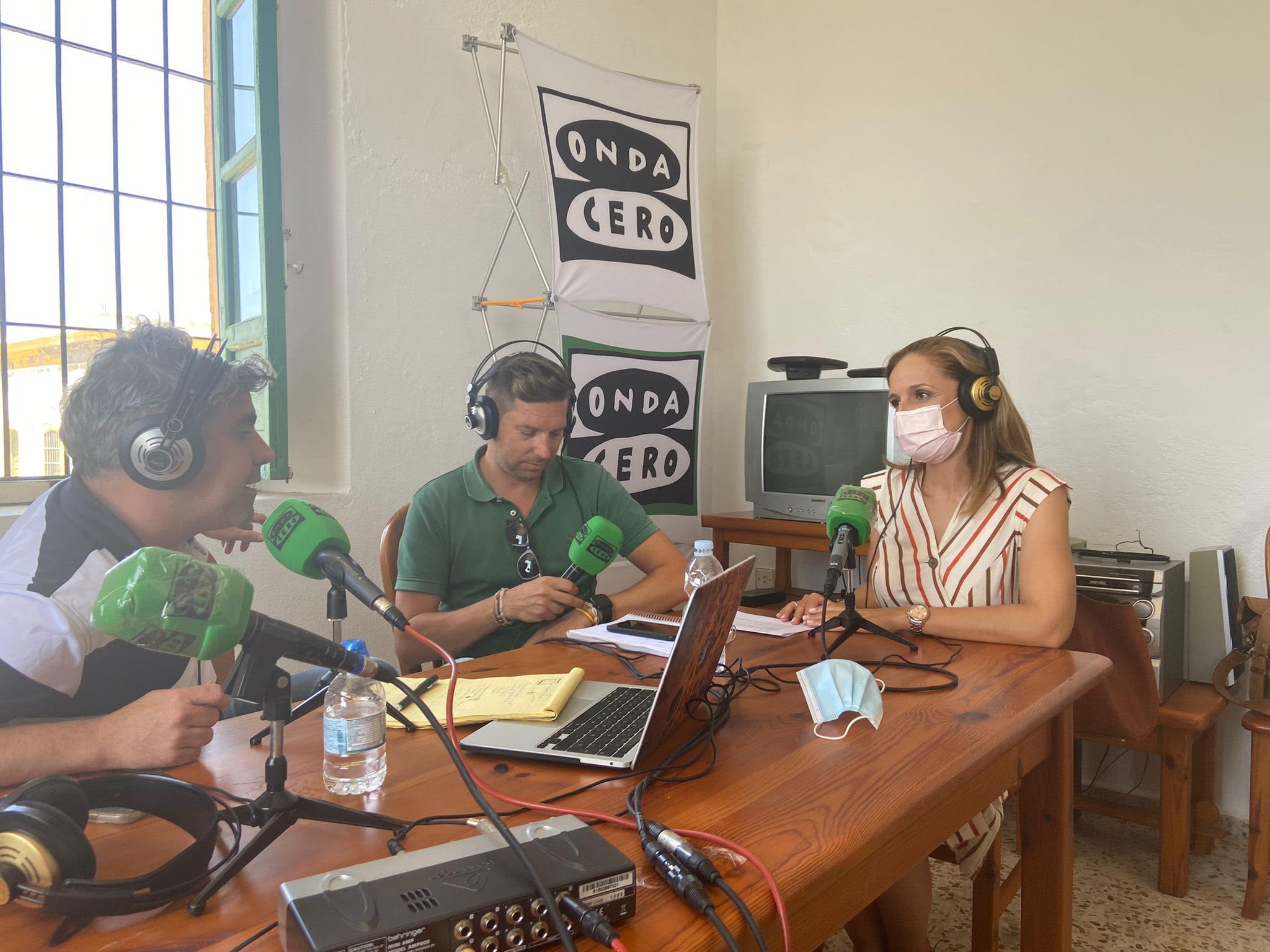 Almería roza las 300.000 personas inmunizadas pero aumentan los contagios Almería roza las 300.000 personas inmunizadas pero aumentan los contagios