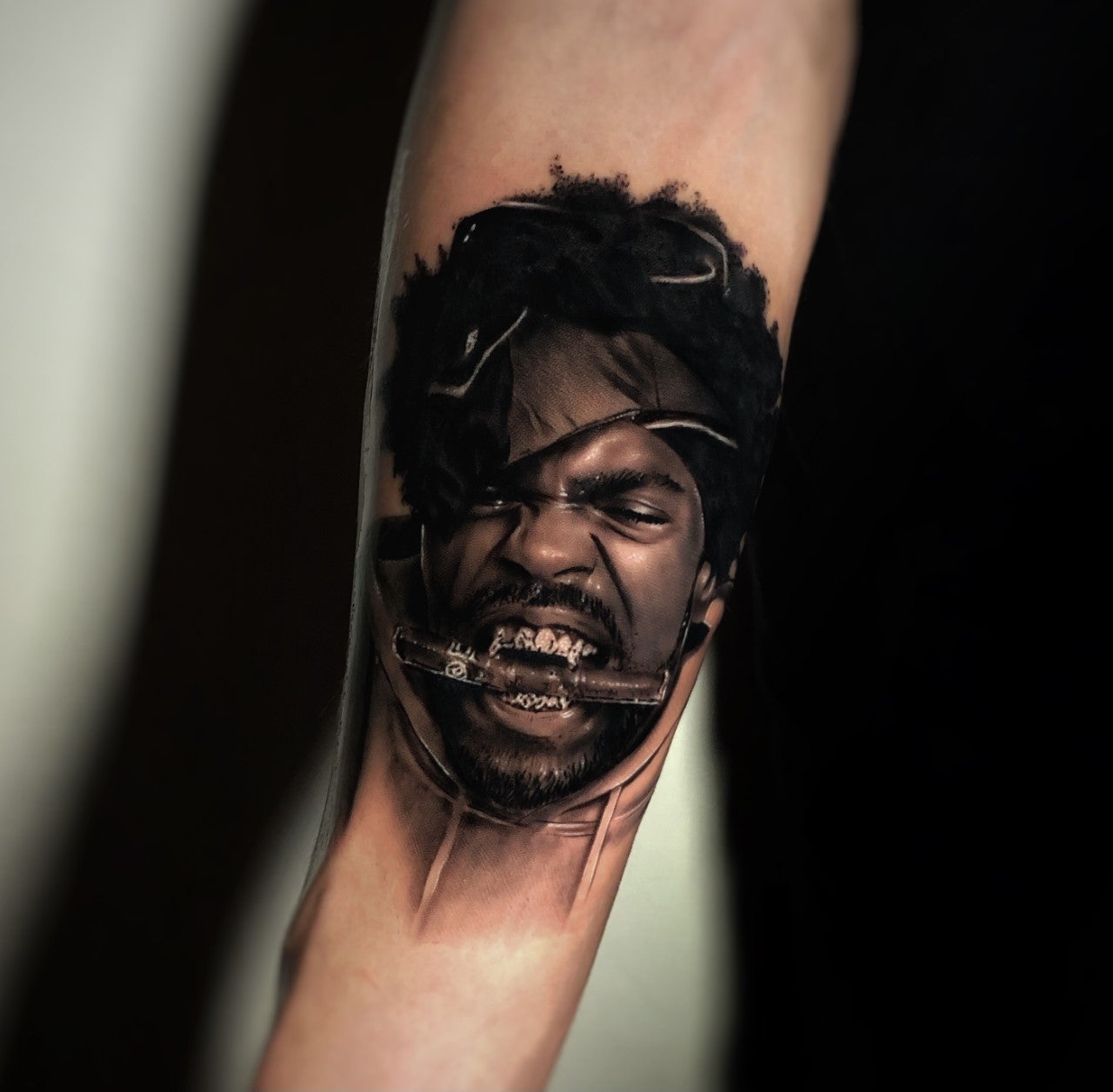 Charly Ávila: "El arte de tatuar es poner el alma y los sentimientos en cada trabajo, es reflejar lo que soy en la piel de otros" Charly Ávila: "El arte de tatuar es poner el alma y los sentimientos en cada trabajo, es reflejar lo que soy en la piel de otros"