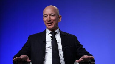 Jeff Bezos deja la dirección de Amazon