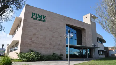 PIME pide prudencia a la sociedad menorquina para controlar el brote. PIME pide prudencia a la sociedad menorquina para controlar el brote.