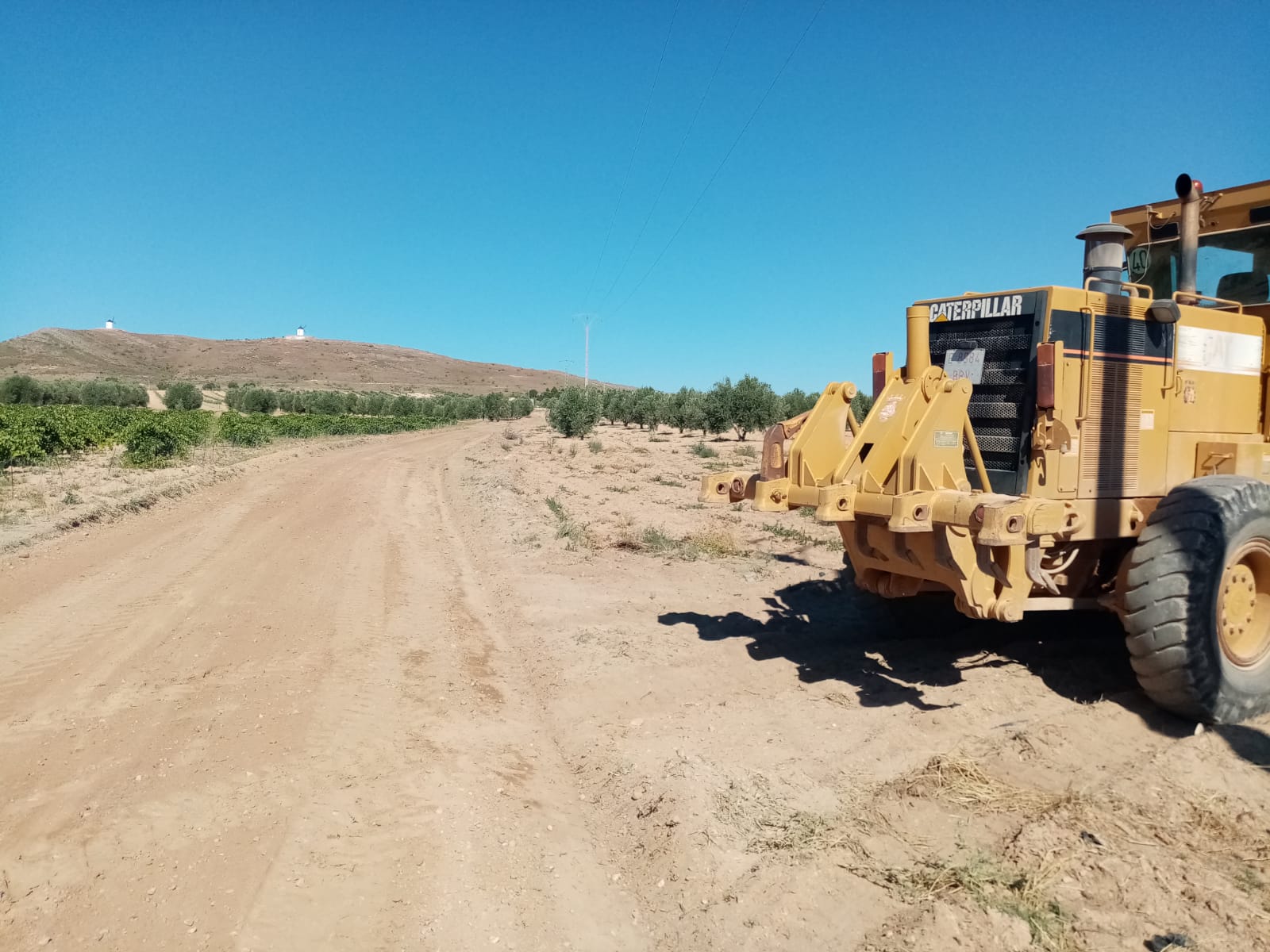 El Ayuntamiento de Herencia acondiciona varios caminos dañados por el temporal El Ayuntamiento de Herencia acondiciona varios caminos dañados por el temporal