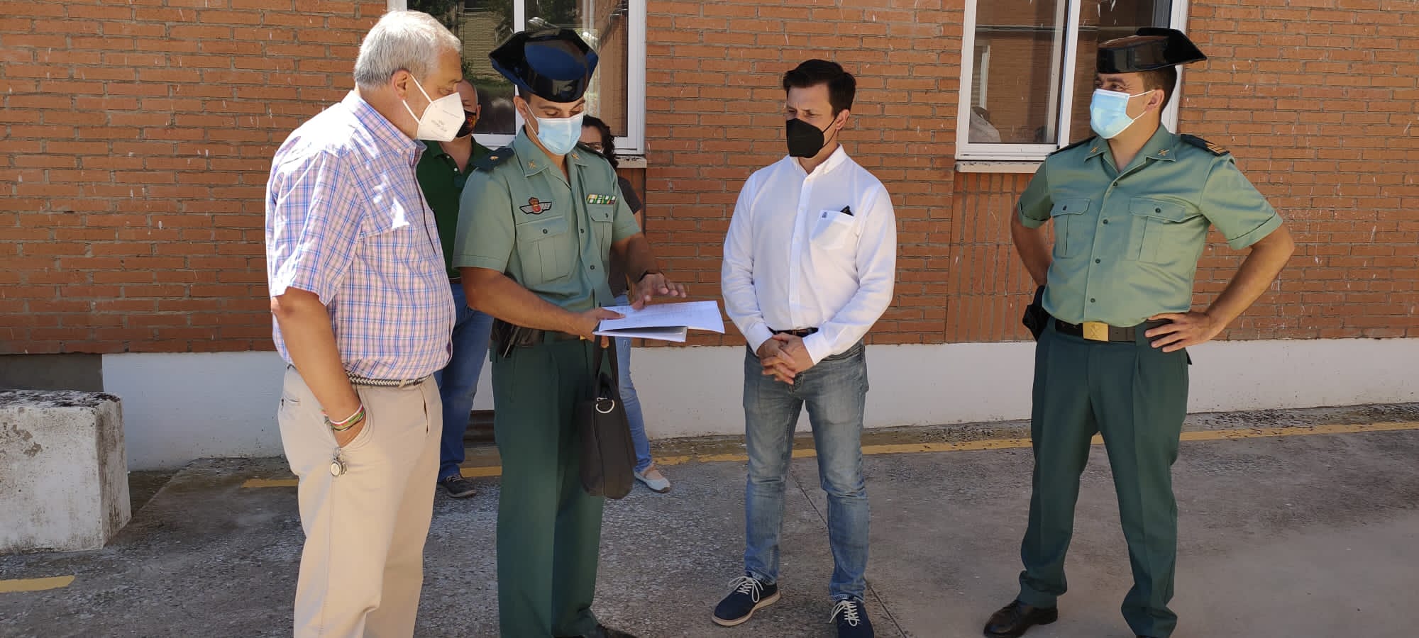 Carlos Carlos visita las obras que la Diputación ha realizado en el acuartelamiento de Coria que van a suponer “una mejora en la atención a la ciudadanía” Carlos Carlos visita las obras que la Diputación ha realizado en el acuartelamiento de Coria que van a suponer “una mejora en la atención a la ciudadanía”