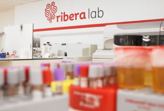Ribera Lab refuerza los servicios de pruebas Covid y test posvacuna en el inicio de la campaña "Un verano seguro" Ribera Lab refuerza los servicios de pruebas Covid y test posvacuna en el inicio de la campaña "Un verano seguro"