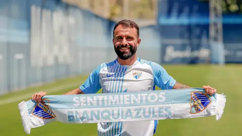 Javi Jiménez en un momento de su presentación Nuevo jugador malaguista