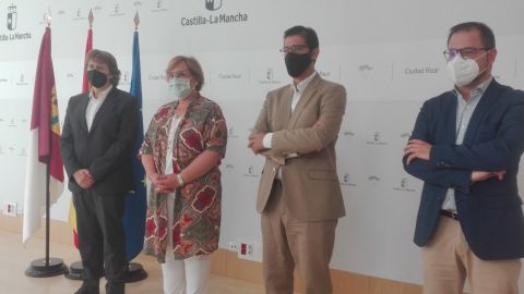 Carmen Olmedo y Jos&eacute; Manuel Caballero han presentado el Plan de Empleo para Ciudad Real