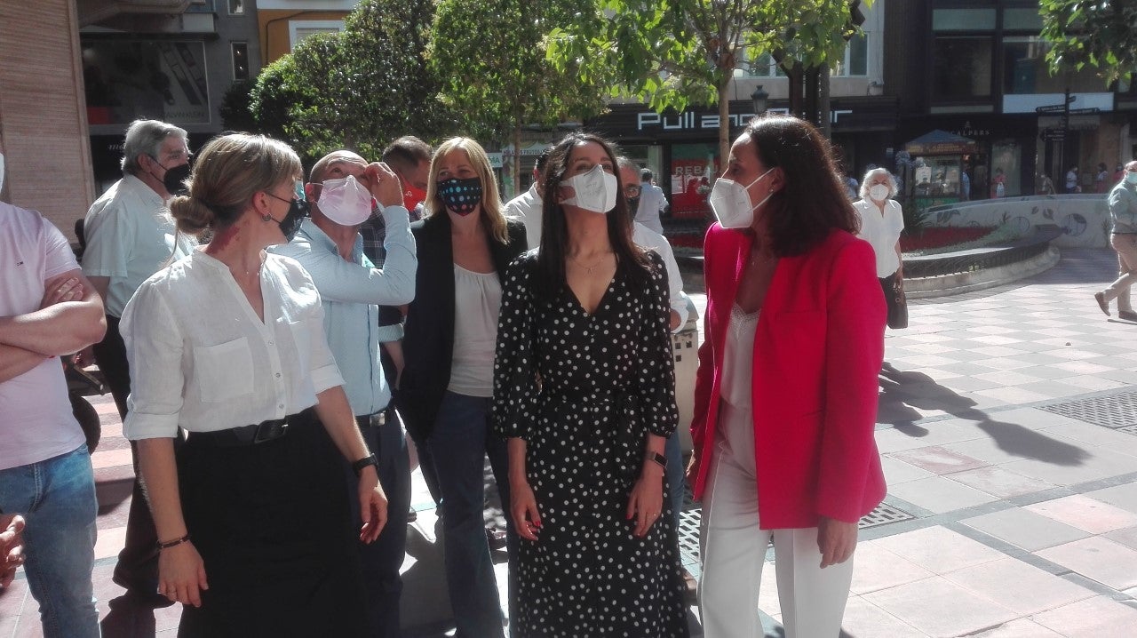 Arrimadas defiende que Cs trabajará con "uñas y dientes" en un proyecto del que están "orgullosos" en Ciudad Real Arrimadas defiende que Cs trabajará con "uñas y dientes" en un proyecto del que están "orgullosos" en Ciudad Real