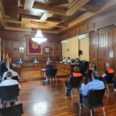 Representantes de la Junta Local de Seguridad reunidos en el ayuntamiento de Teruel