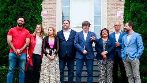 Puigdemont y Junqueras mantienen en Waterloo "un encuentro personal y emotivo" despu&eacute;s de 4 a&ntilde;os 