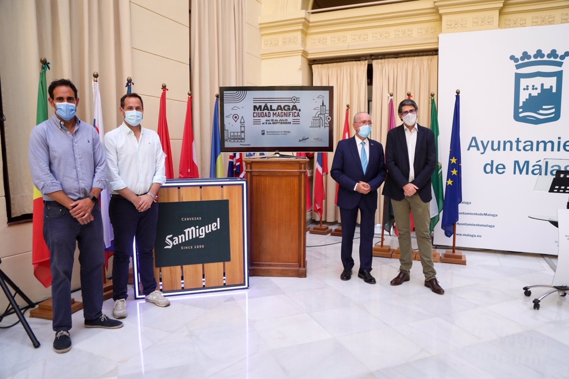 El Ayuntamiento de Málaga y Cervezas San Miguel ponen en marcha el plan "Málaga, ciudad magnífica" El Ayuntamiento de Málaga y Cervezas San Miguel ponen en marcha el plan "Málaga, ciudad magnífica"