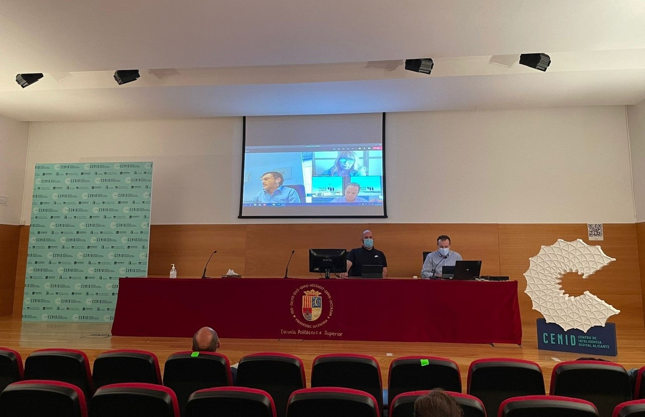 El Centro de Inteligencia Digital de la Provincia de Alicante aborda los ciberdelitos El Centro de Inteligencia Digital de la Provincia de Alicante aborda los ciberdelitos