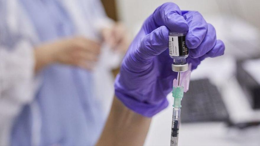 Cantabria abre la autocita para la vacunación de los jóvenes de entre 16 y 18 años Cantabria abre la autocita para la vacunación de los jóvenes de entre 16 y 18 años