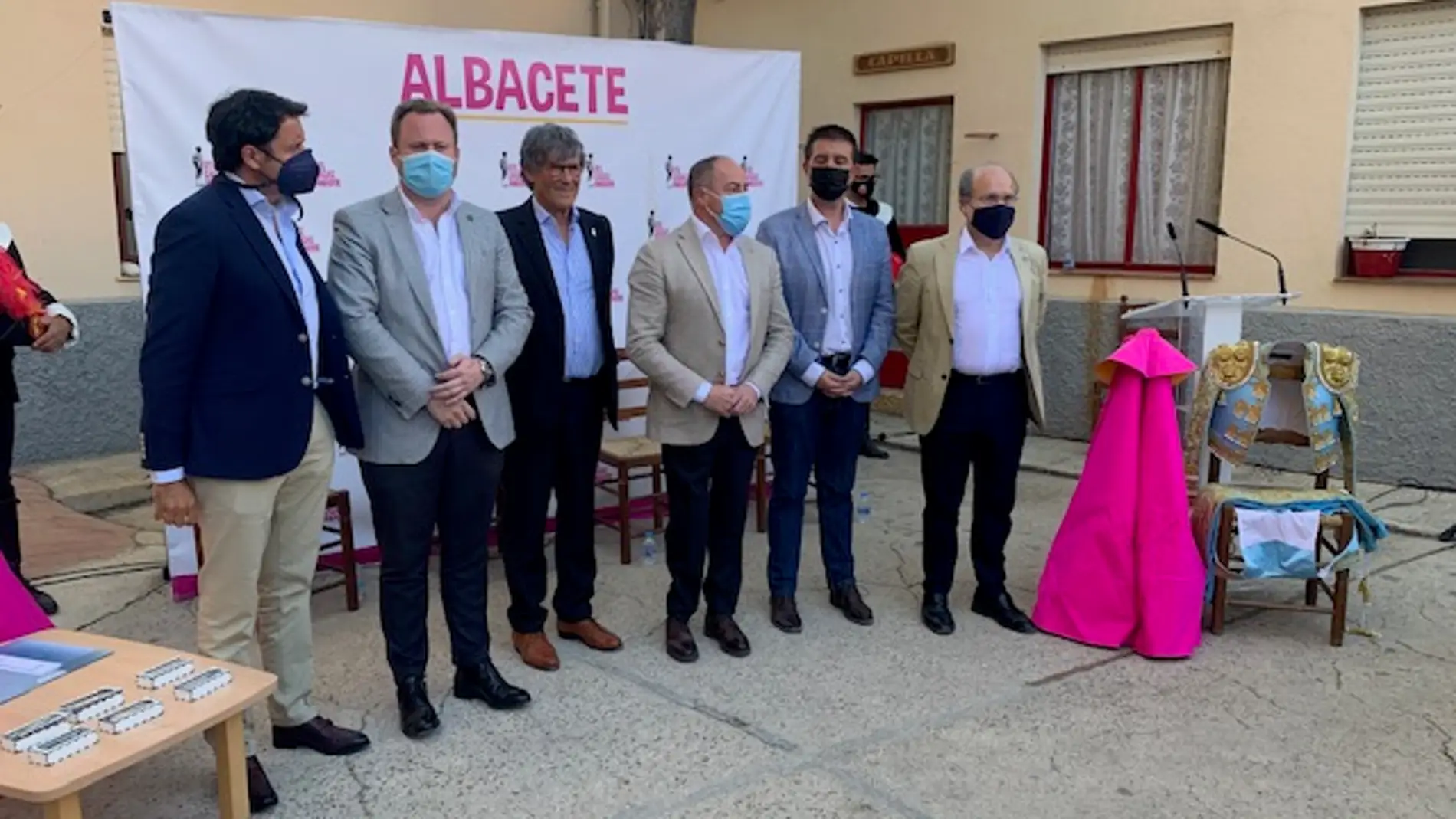 UTE Casas Amador se presenta ante la afición taurina albaceteña