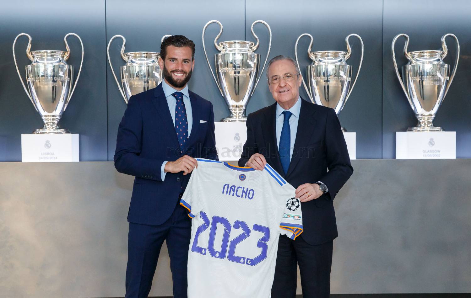Nacho renueva con el Real Madrid hasta 2023 Nacho renueva con el Real Madrid hasta 2023