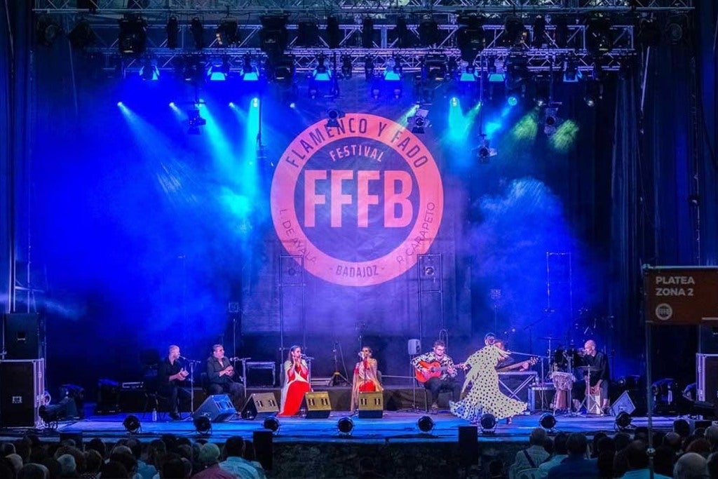 Lina y Raül Refree y Estrella Morente protagonizan el concierto de este viernes del Festival de Flamenco y Fado de Badajoz Lina y Raül Refree y Estrella Morente protagonizan el concierto de este viernes del Festival de Flamenco y Fado de Badajoz
