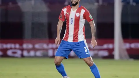 Omar Alderete será la primera novedad en la era Bordalás Omar Alderete será la primera novedad en la era Bordalás