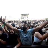 Miles de jóvenes disfrutan este jueves en el festival Cruïlla de Barcelona Miles de jóvenes disfrutan este jueves en el festival Cruïlla de Barcelona