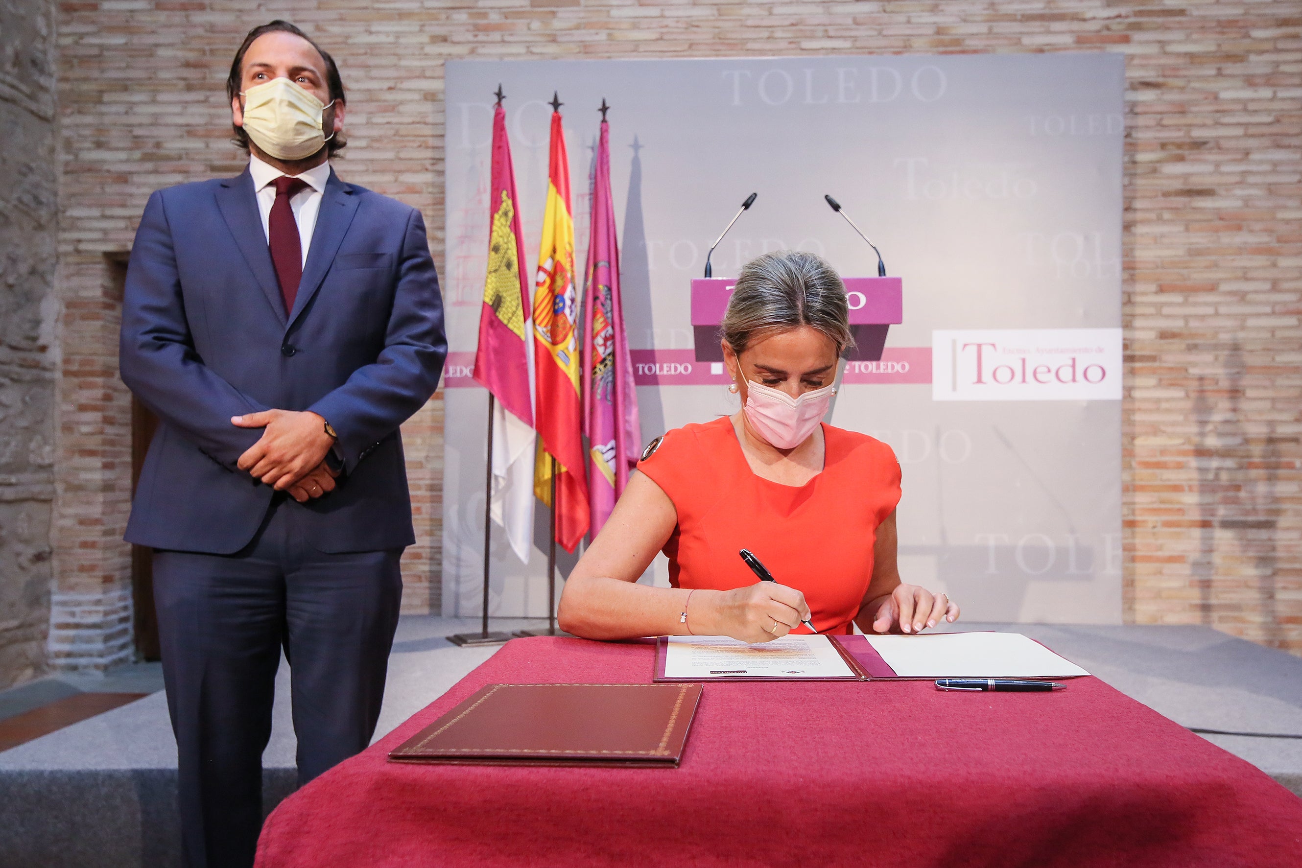 Los toledanos podrán visitar Puy du Fou del 21 de julio al 20 de agosto por 18 euros, previa compra de entradas en la web municipal Los toledanos podrán visitar Puy du Fou del 21 de julio al 20 de agosto por 18 euros, previa compra de entradas en la web municipal