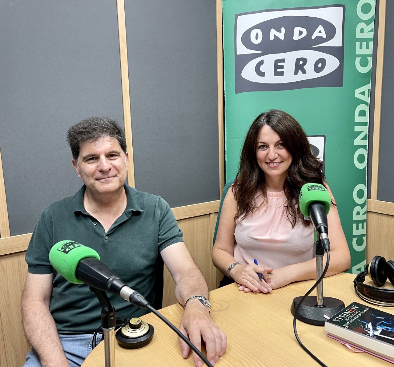 El Dr. Juan Carlos Padilla nos explica la posible causa de los casos de contagios entre personas vacunadas con la pauta completa El Dr. Juan Carlos Padilla nos explica la posible causa de los casos de contagios entre personas vacunadas con la pauta completa
