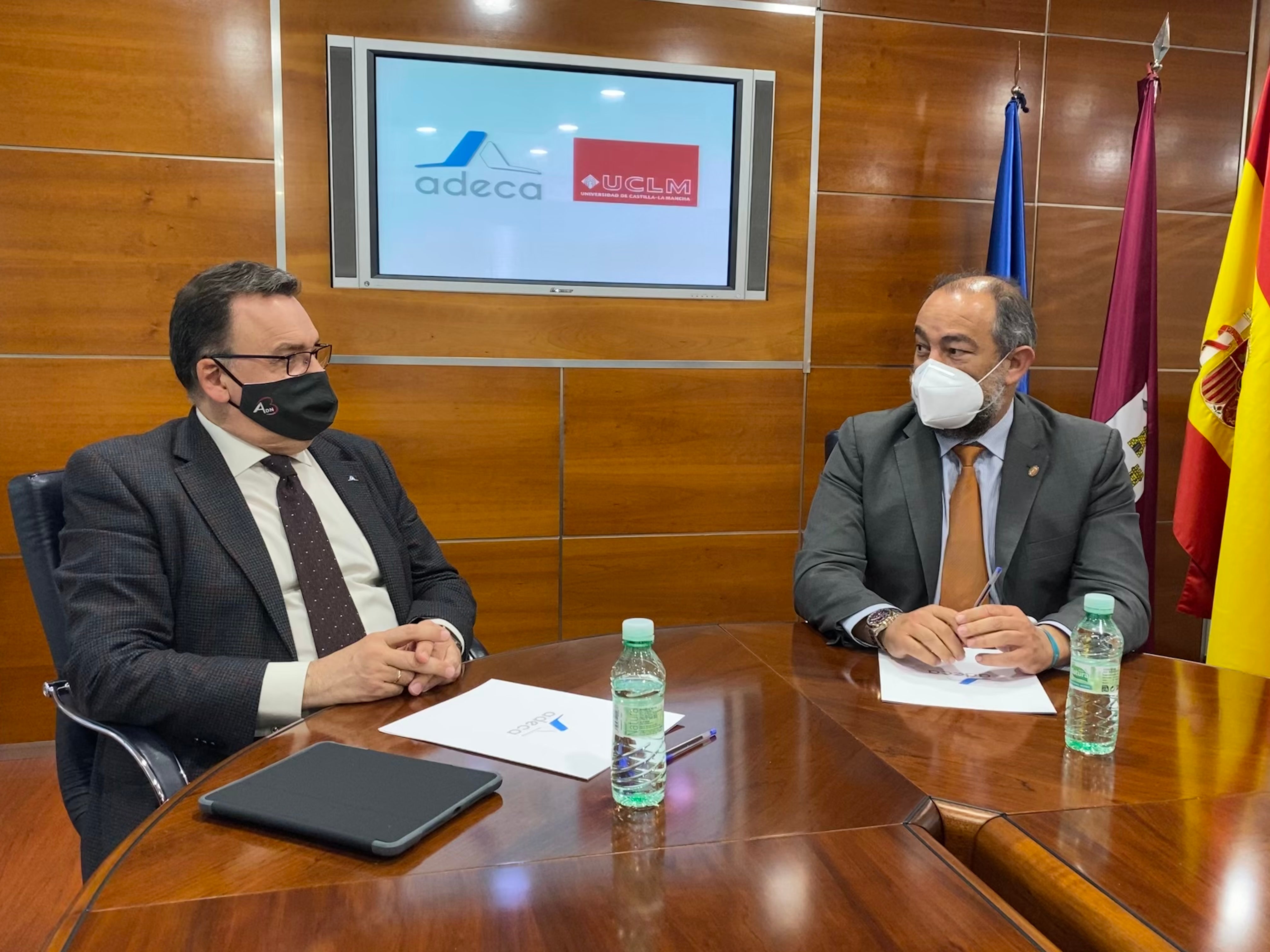 La UCLM, ADECA y el Ayuntamiento de Albacete podrán en marcha en septiembre la iniciativa "Gran Desafío. Por una empresa igual" La UCLM, ADECA y el Ayuntamiento de Albacete podrán en marcha en septiembre la iniciativa "Gran Desafío. Por una empresa igual"