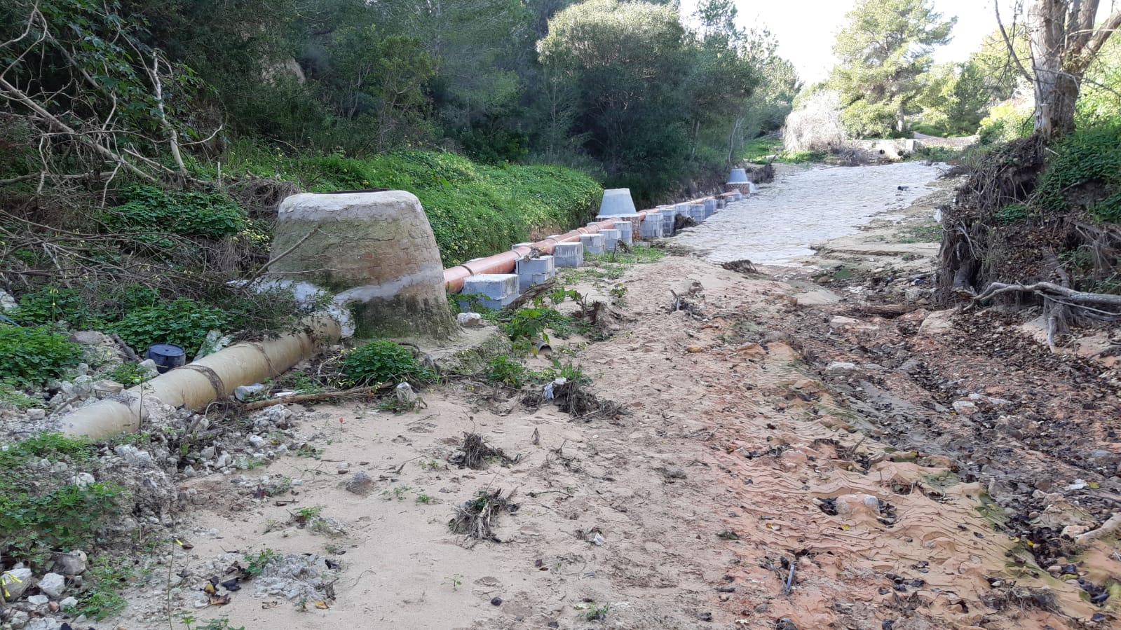 Después de veinte años de negociaciones ya hay nuevo colector en Villamartin Después de veinte años de negociaciones ya hay nuevo colector en Villamartin