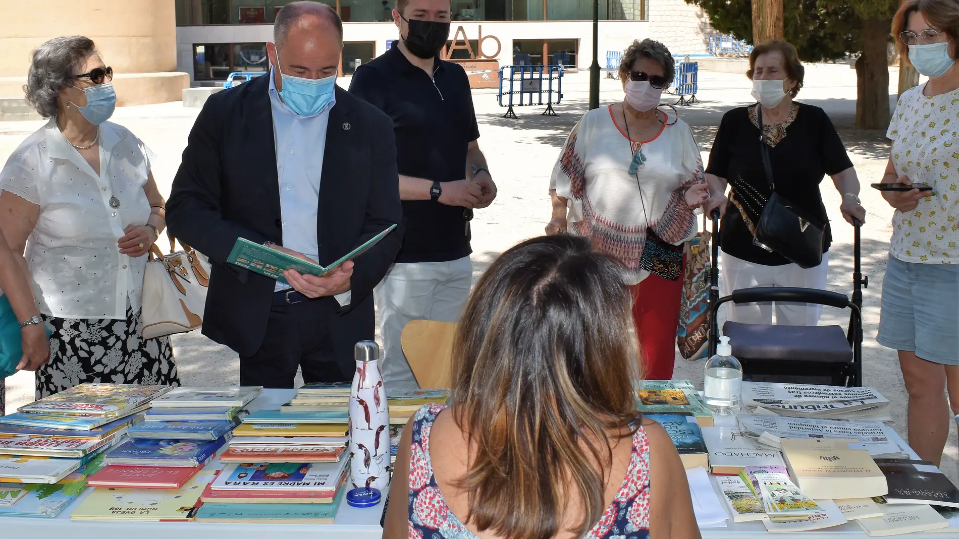 Las Bibliotecas Públicas Municipales ponen en marcha una iniciativa para sacar los libros a las calles