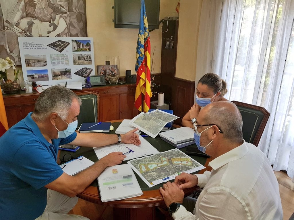 El Plan Vega Renhace del Consell presenta en Benejúzar los proyectos prioritarios para la comarca El Plan Vega Renhace del Consell presenta en Benejúzar los proyectos prioritarios para la comarca