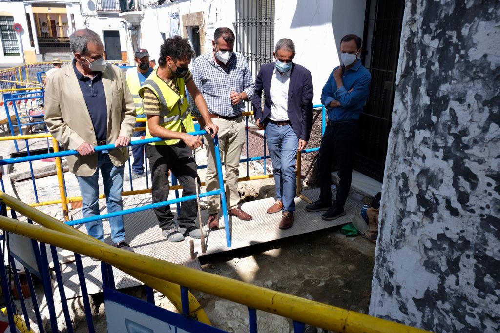 Comienzan las obras de la plaza Fuente Vieja en Sanlúcar Comienzan las obras de la plaza Fuente Vieja en Sanlúcar