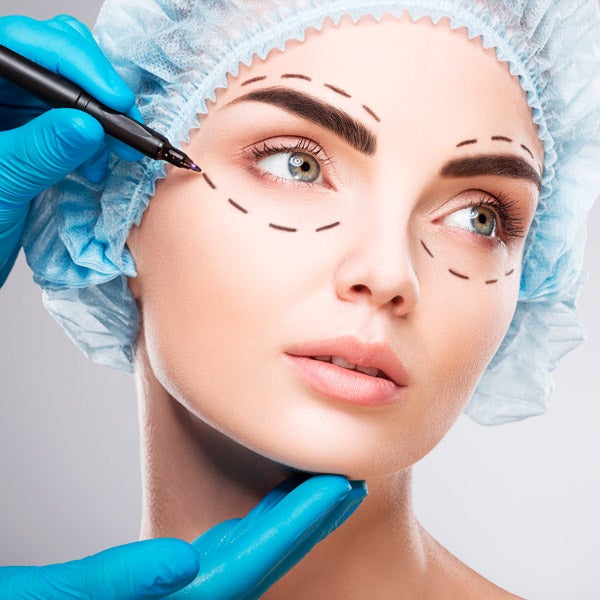 Blefaroplastia, una técnica para el tratamiento integral de la mirada Blefaroplastia, una técnica para el tratamiento integral de la mirada