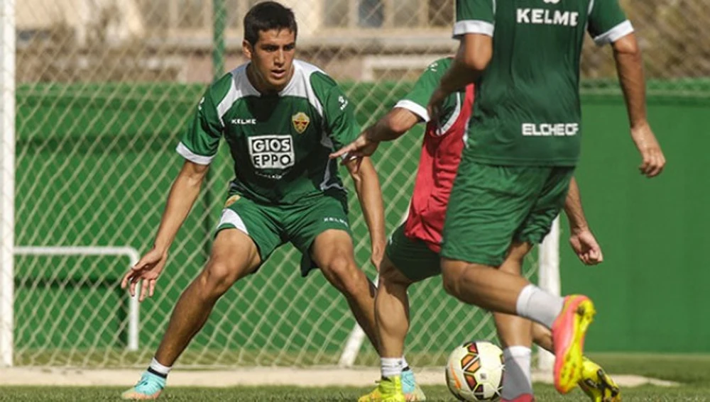 Enzo Roco, en su anterior etapa como futbolista del Elche CF. Enzo Roco, en su anterior etapa como futbolista del Elche CF.