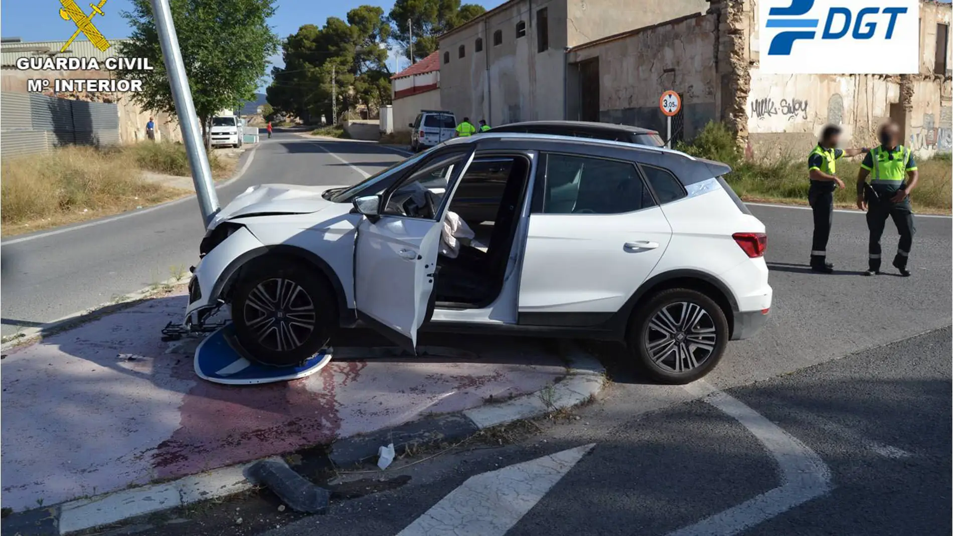 La Guardia Civil investiga a un conductor que tuvo un accidente tras darse a la fuga para evitar ser sancionado