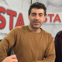 ¿Te da miedo? es el primer libro de Pedro J. Vázquez, periodista alcazareño, que nos propone el terror de lo cotidiano. ¿Te da miedo? es el primer libro de Pedro J. Vázquez, periodista alcazareño, que nos propone el terror de lo cotidiano.