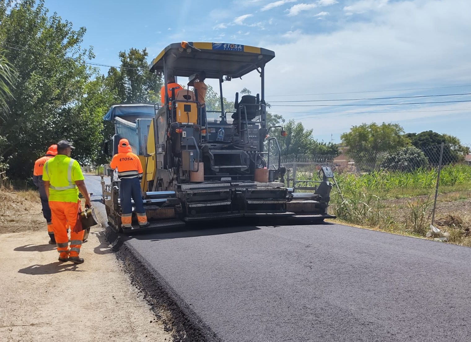 El Ayuntamiento de Rafal invierte más de 100.000 euros en acondicionar caminos rurales del término municipal El Ayuntamiento de Rafal invierte más de 100.000 euros en acondicionar caminos rurales del término municipal