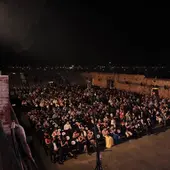 El público de las Eras de la Sal disfrutó con la velada de las Corales Torrevejenses El público de las Eras de la Sal disfrutó con la velada de las Corales Torrevejenses